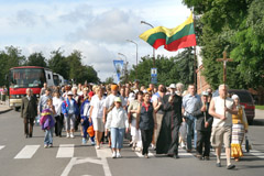 Kryžių kalno atlaiduose–prašymai ir padėkos Kryžių kalno atlaiduose–prašymai ir padėkos