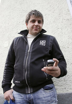 Laikrodis ar mobilusis telefonas? Laikrodis ar mobilusis telefonas?