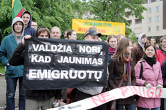 Nauja emigracijos banga griebia jaunimą Nauja emigracijos banga griebia jaunimą