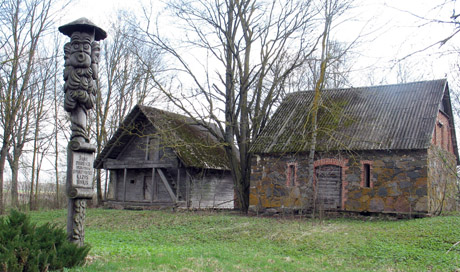 Bin­ky­nė­je poe­tą be­pri­me­na sto­gas­tul­pis