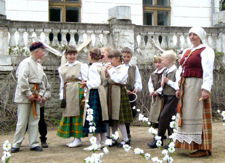 Žagarėje nuaidėjo rajono folkloro šventė Žagarėje nuaidėjo rajono folkloro šventė
