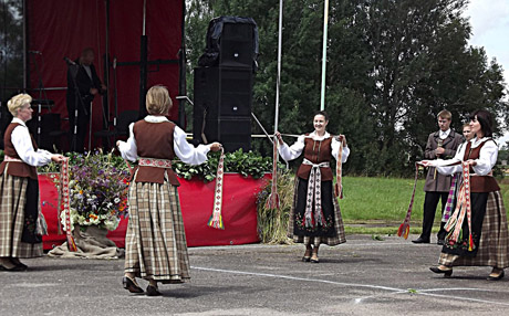 Bendruomenės susitiko sąskrydyje