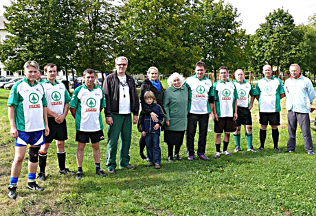 Šeduviai pagerbė futbolo veteranus Šeduviai pagerbė futbolo veteranus