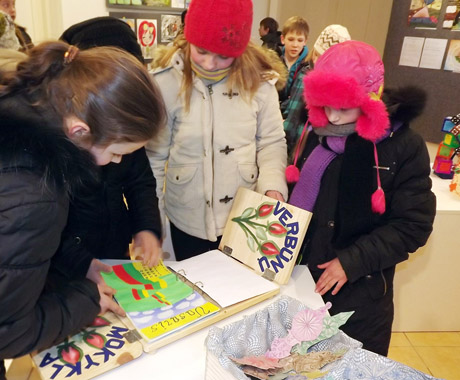 Moksleiviai kūrė kalendorius Moksleiviai kūrė kalendorius