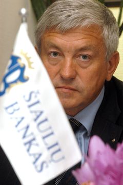 Ūkio banką jau pasidalijo konkurentai Ūkio banką jau pasidalijo konkurentai