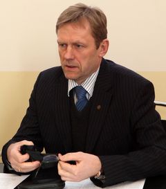 Ministras nori atsiprašyti kultūros darbuotojų už mažiausias algas Ministras nori atsiprašyti kultūros darbuotojų už mažiausias algas