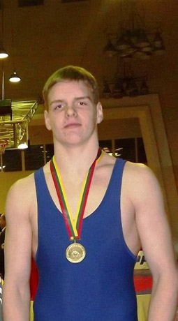 Jaunimo imtynių čempionate – šeši kelmiškių medaliai Jaunimo imtynių čempionate – šeši kelmiškių medaliai