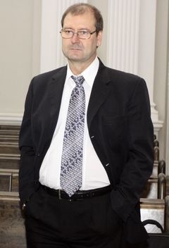 Išskirtinis interviu su V. Uspaskichu: Buhalterija, perrašomas turtas, narkotikai ir liga Išskirtinis interviu su V. Uspaskichu: Buhalterija, perrašomas turtas, narkotikai ir liga