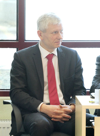 Viktoras Strups atsistatydina, politikai traukiasi Viktoras Strups atsistatydina, politikai traukiasi