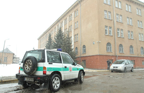 Policija traukiasi į pakraštį Policija traukiasi į pakraštį