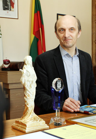 Aukščiausio apdovanojimo sulaukė ir „Dagilėlis“, ir vadovas Aukščiausio apdovanojimo sulaukė ir „Dagilėlis“, ir vadovas
