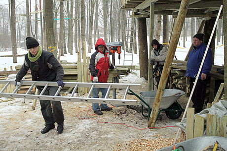 Nuotykių parko darbininkai neatsigina chuliganų Nuotykių parko darbininkai neatsigina chuliganų