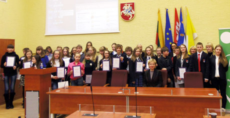 Moksleiviai propagavo sveiką gyvenimo būdą Moksleiviai propagavo sveiką gyvenimo būdą