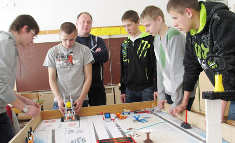 Robotukai atskleidžia programavimo talentus Robotukai atskleidžia programavimo talentus