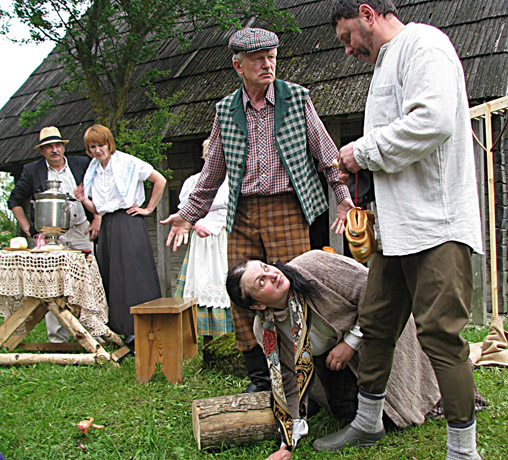 Balsiai vėl sukvietė teatro mėgėjus Balsiai vėl sukvietė teatro mėgėjus