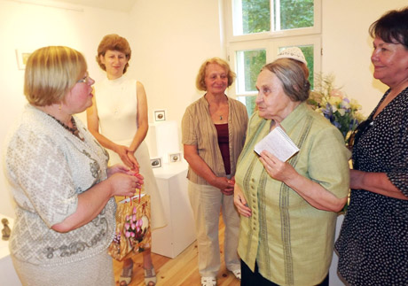 Susitiko dviejų rajonų tautodailininkai Susitiko dviejų rajonų tautodailininkai