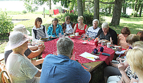 Stovyklaujantys sveikuoliai tvarkė ir aplinką Stovyklaujantys sveikuoliai tvarkė ir aplinką