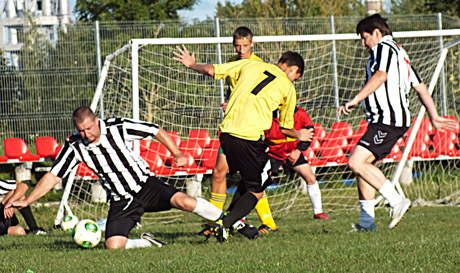 Futbolo aikštėje – lemiamos rungtynės Futbolo aikštėje – lemiamos rungtynės
