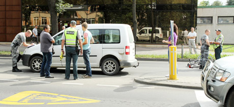 Per avariją sužalotas dviratininkas Per avariją sužalotas dviratininkas