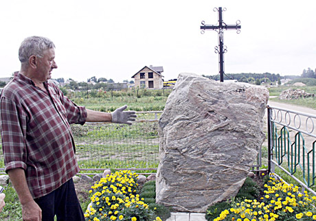 Racionalizatoriaus sodybą puošia lėktuvas Racionalizatoriaus sodybą puošia lėktuvas