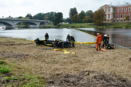 Ugniagesiai mokėsi likviduoti ekologines avarijas