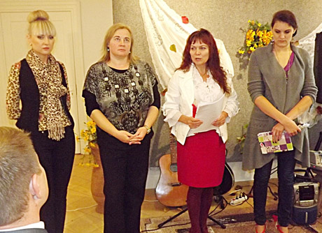Sename namelyje skambėjo poezija Sename namelyje skambėjo poezija