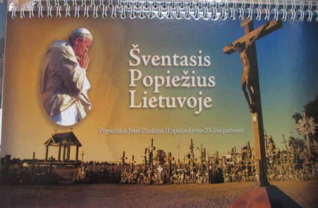 Vyskupas pristatė katalikiškąjį kalendorių Vyskupas pristatė katalikiškąjį kalendorių