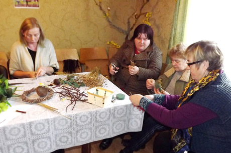 Į bendruomenės namus – pasidarbuoti drauge Į bendruomenės namus – pasidarbuoti drauge