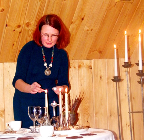 Advento stalas – be blizgučių Advento stalas – be blizgučių