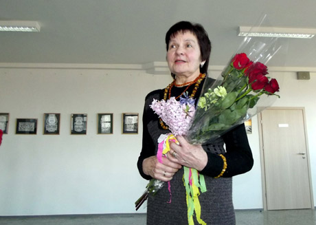 Tautodailininkė namus puošia karpiniais Tautodailininkė namus puošia karpiniais