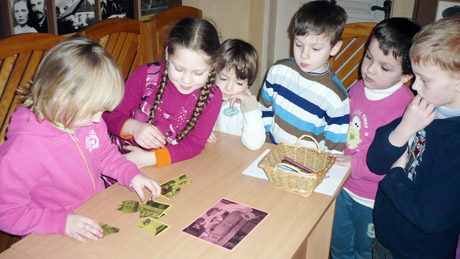 Vaikai ieškojo lobio Vaikai ieškojo lobio