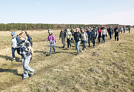 Žingsniavo drauge pasidžiaugti pavasariu Žingsniavo drauge pasidžiaugti pavasariu