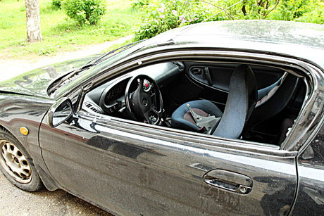 Naktį degė automobilis Naktį degė automobilis