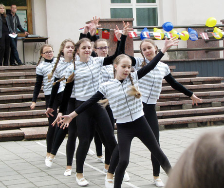 Vaikai sveikino Europą Vaikai sveikino Europą