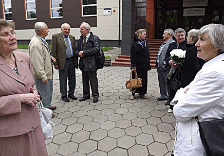 Susitiko po šešiasdešimties metų Susitiko po šešiasdešimties metų