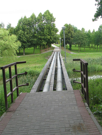 Nebaigtas remontuoti tiltelis kelia pavojų Nebaigtas remontuoti tiltelis kelia pavojų