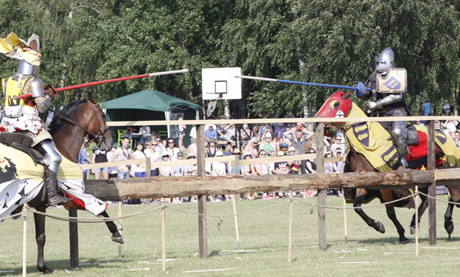 „Naisių vasaros“ festivalis pakvietė į pirmąjį raitų riterių turnyrą „Naisių vasaros“ festivalis pakvietė į pirmąjį raitų riterių turnyrą