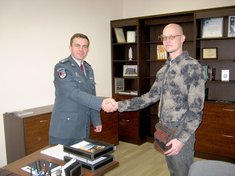 Kilnų poelgį primins Angelo sargo statulėlė Kilnų poelgį primins Angelo sargo statulėlė