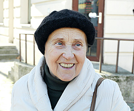 Ar daug lėšų ir pastangų skiriate kapų priežiūrai? Ar daug lėšų ir pastangų skiriate kapų priežiūrai?