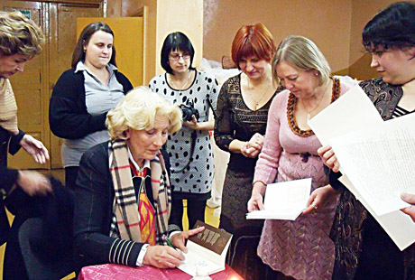 Skambėjo poezija ir romansai Skambėjo poezija ir romansai