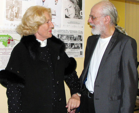 Teatrų dovana Radviliškio žiūrovams Teatrų dovana Radviliškio žiūrovams