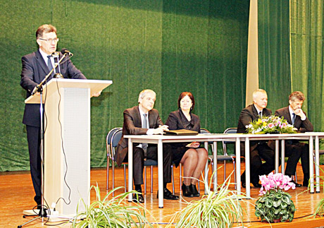 Kelmėje – valdžios desantas Kelmėje – valdžios desantas