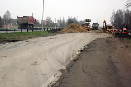 Keliui rekonstruoti reikia milijonų Keliui rekonstruoti reikia milijonų