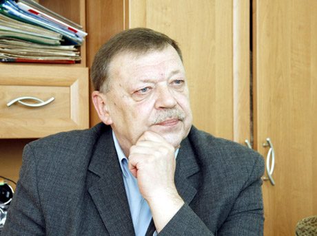 Atvertos durys mokslui, bet užtrenktos darbui Atvertos durys mokslui, bet užtrenktos darbui