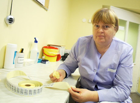 Neįprasta Kalėdų eglutė sukurta ligoninės laboratorijoje Neįprasta Kalėdų eglutė sukurta ligoninės laboratorijoje