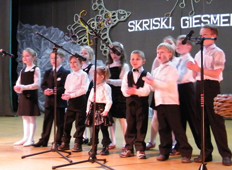 Šaukėnuose giesmės ir dainos skambėjo devintą kartą Šaukėnuose giesmės ir dainos skambėjo devintą kartą