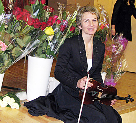 Muzikė radviliškiečiams dovanojo jubiliejinį vakarą Muzikė radviliškiečiams dovanojo jubiliejinį vakarą