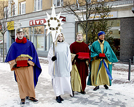 Trys karaliai sveikino praeivius Trys karaliai sveikino praeivius