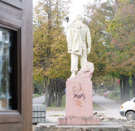 Saugoti skulptūras nuo Vilniaus iki Akmenės Saugoti skulptūras nuo Vilniaus iki Akmenės