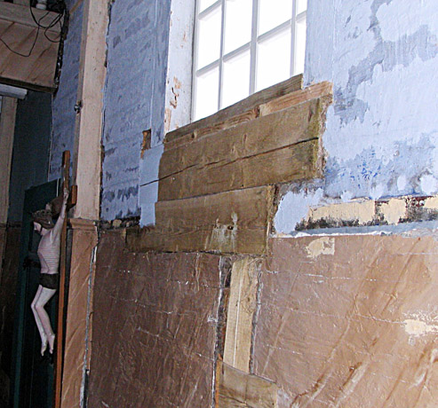 Restauruota bažnyčia šaukiasi pagalbos